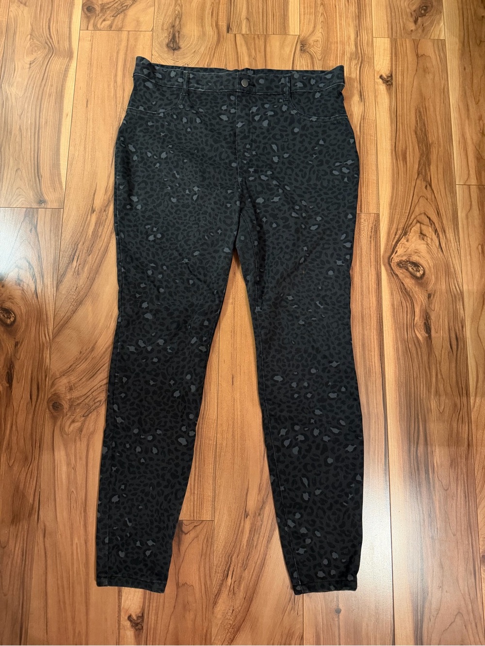 Time and Tru Black Leopard-Print Skinny Jeans